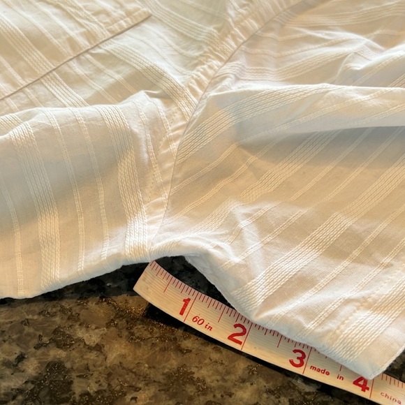 Old Navy White short sleeve button down XXL - Picture 9 of 12